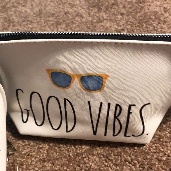 Set of 2 Rae Dunn Makeup Bags - Picture 3 of 5